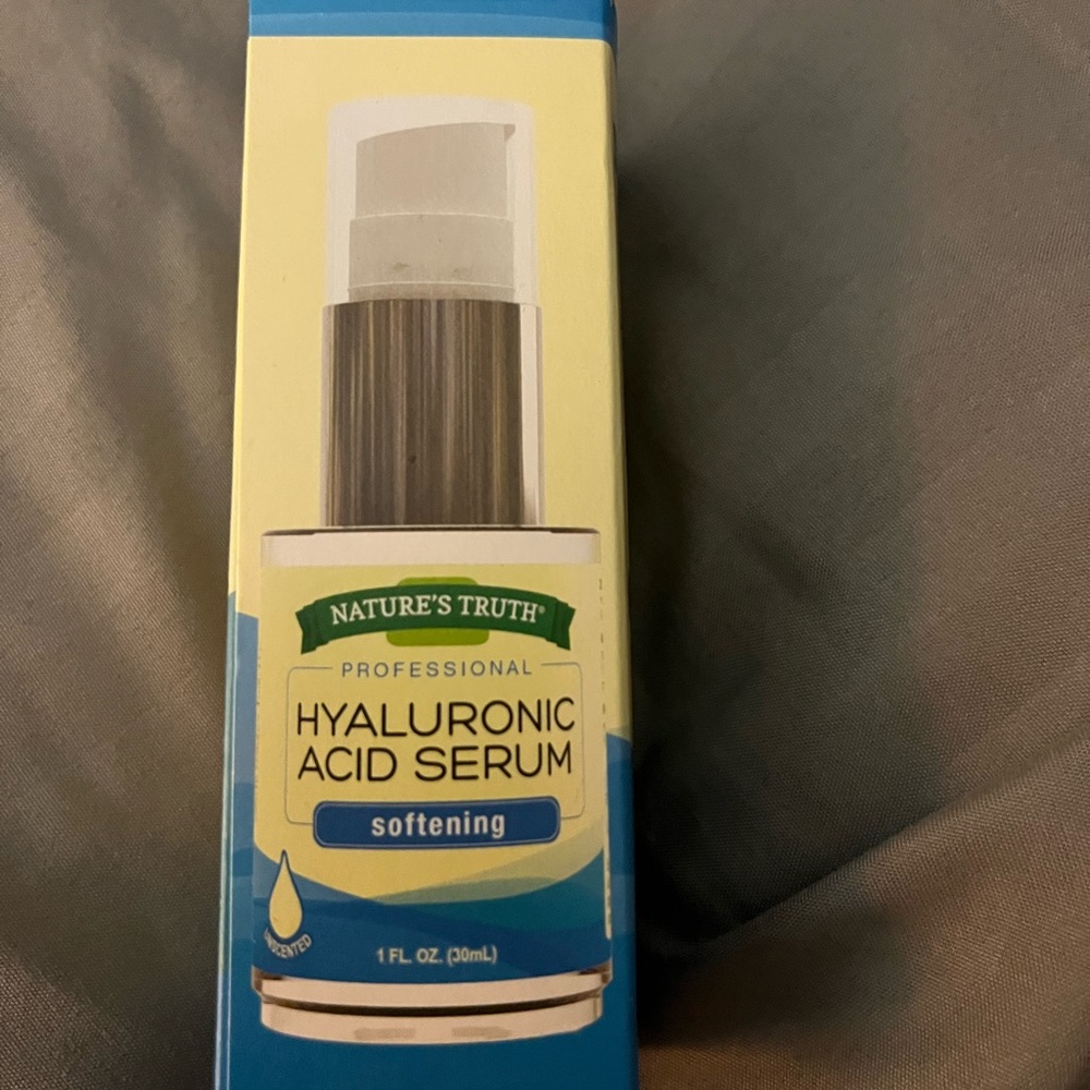 Nature’s Truth Hyaluronic acid serum (softening)